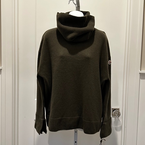 MONCLER Gorgeous Soft Warm Wool Turtleneck Sweater Sz S NEW $965!! - Picture 1 of 12